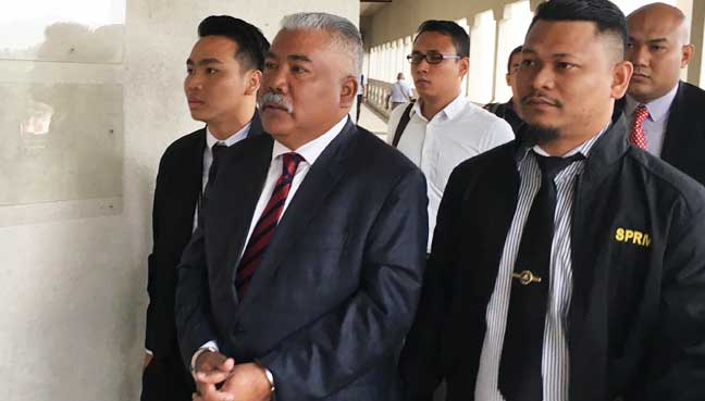 Datuk Bekas KSU anak mengaku tidak bersalah terima rasuahMohd Arif Ab Rahman